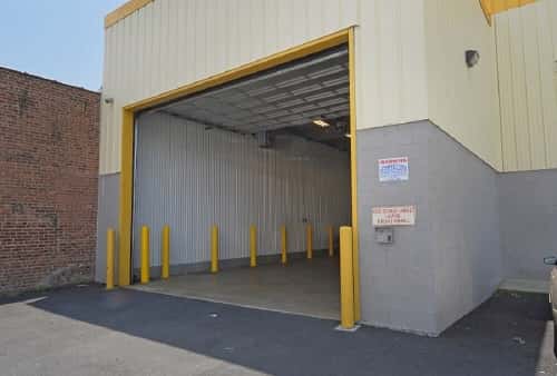 Drive In Loading Bay For Self Storage Lockers on Jamaica Ave in Hollis, NY 11423